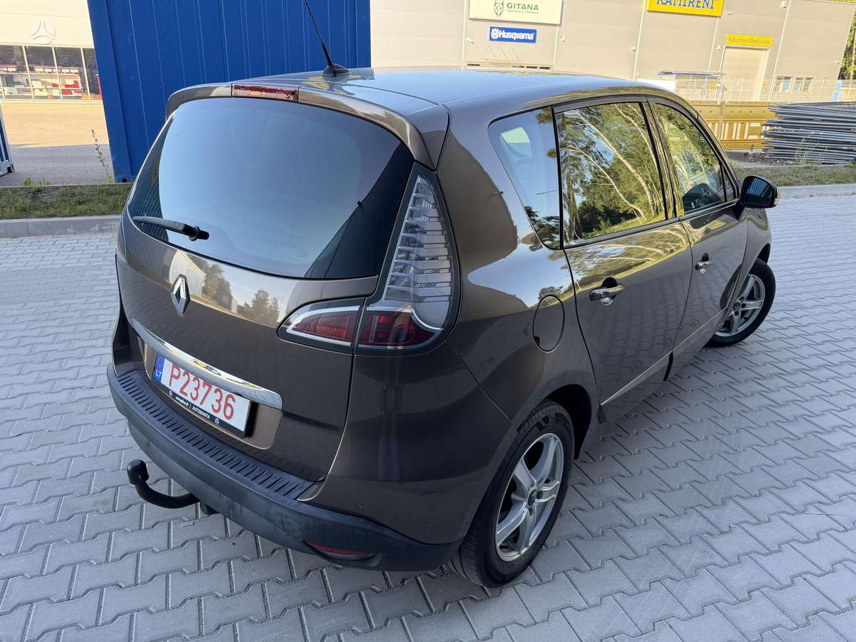 Renault Scenic - 8