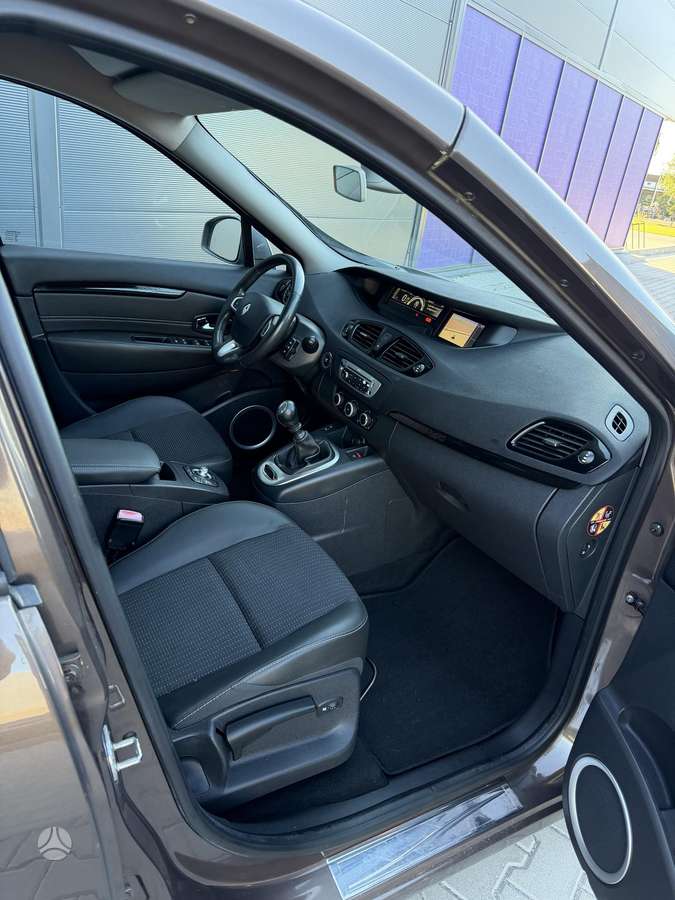 Renault Scenic, 1.2 l., Минивэн