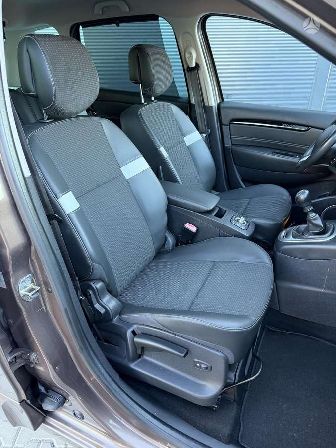 Renault Scenic, 1.2 l., Минивэн