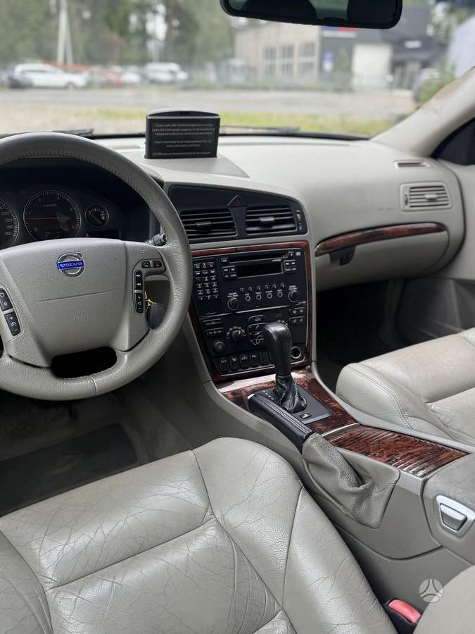 Volvo V70, 2.4 l., wagon
