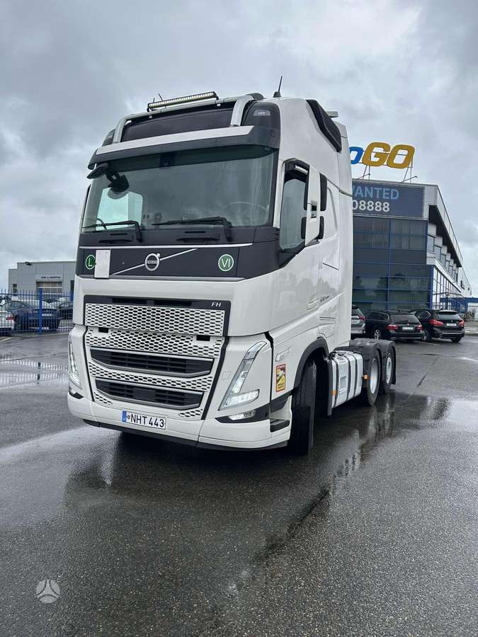 Volvo FH500, double sleeper