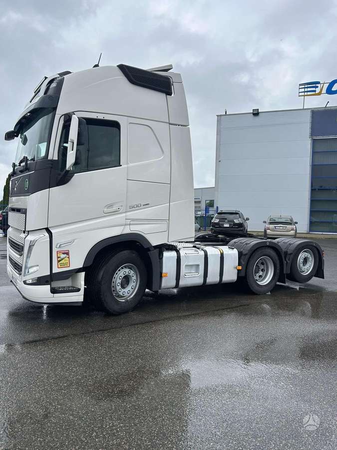 Volvo FH500, double sleeper