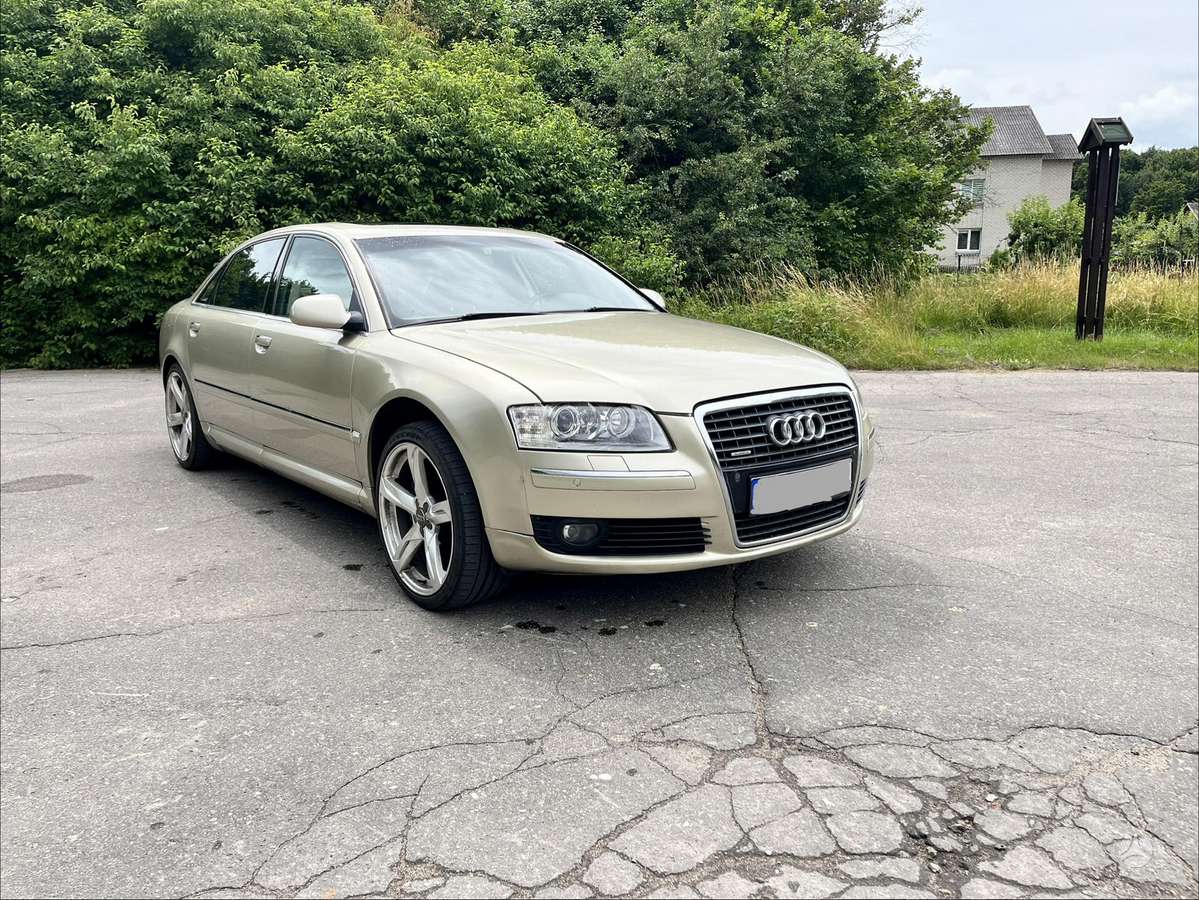 Audi A8, 4.2 l., Лимузин