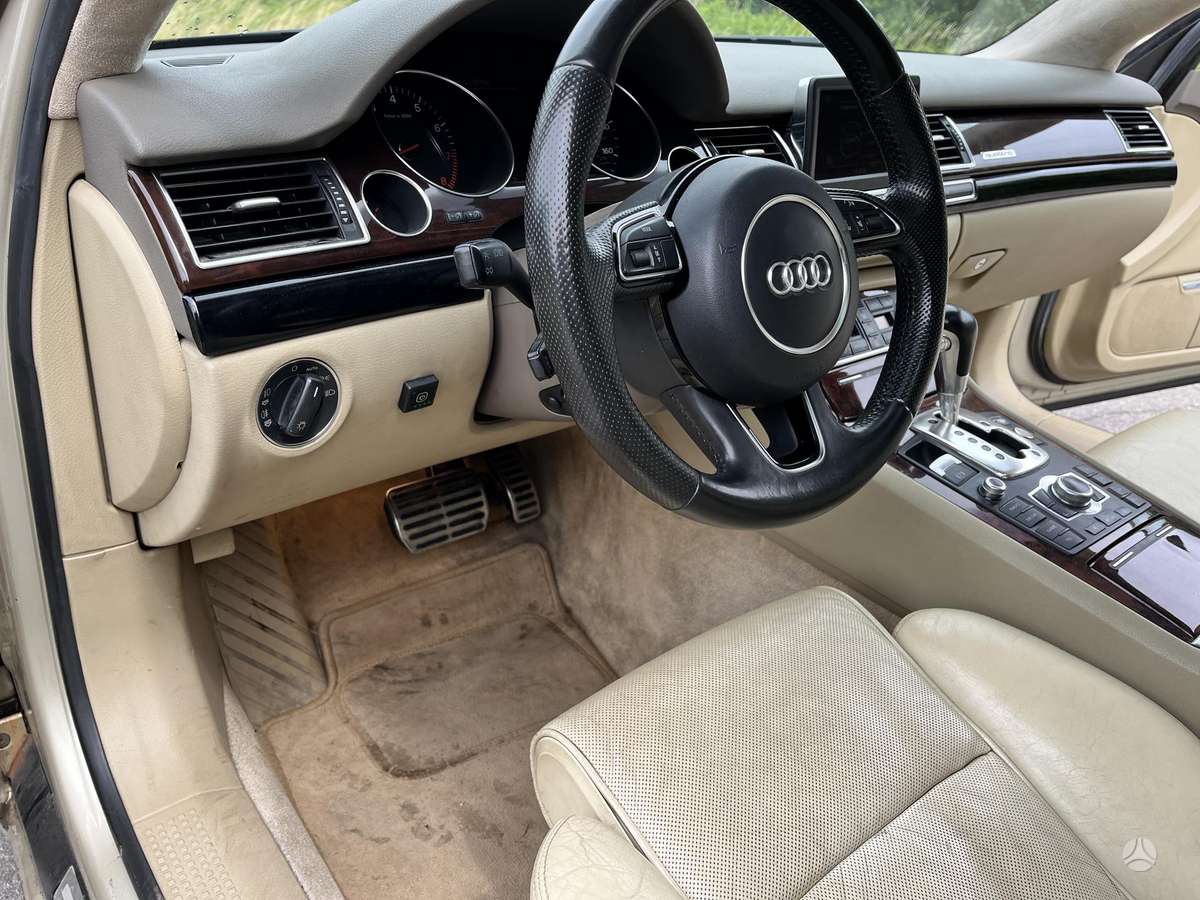Audi A8, 4.2 l., Лимузин