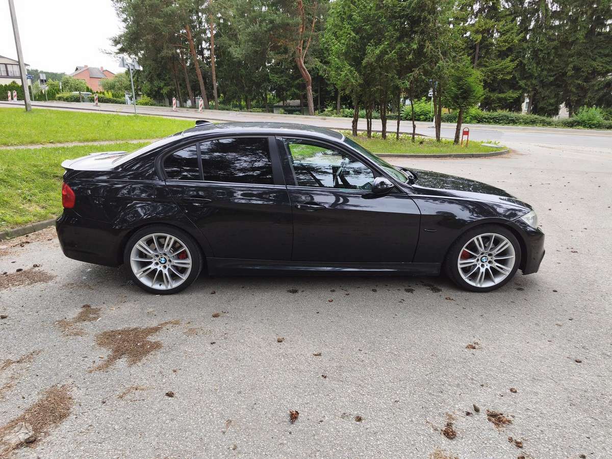 BMW 330, 3.0 l., Седан