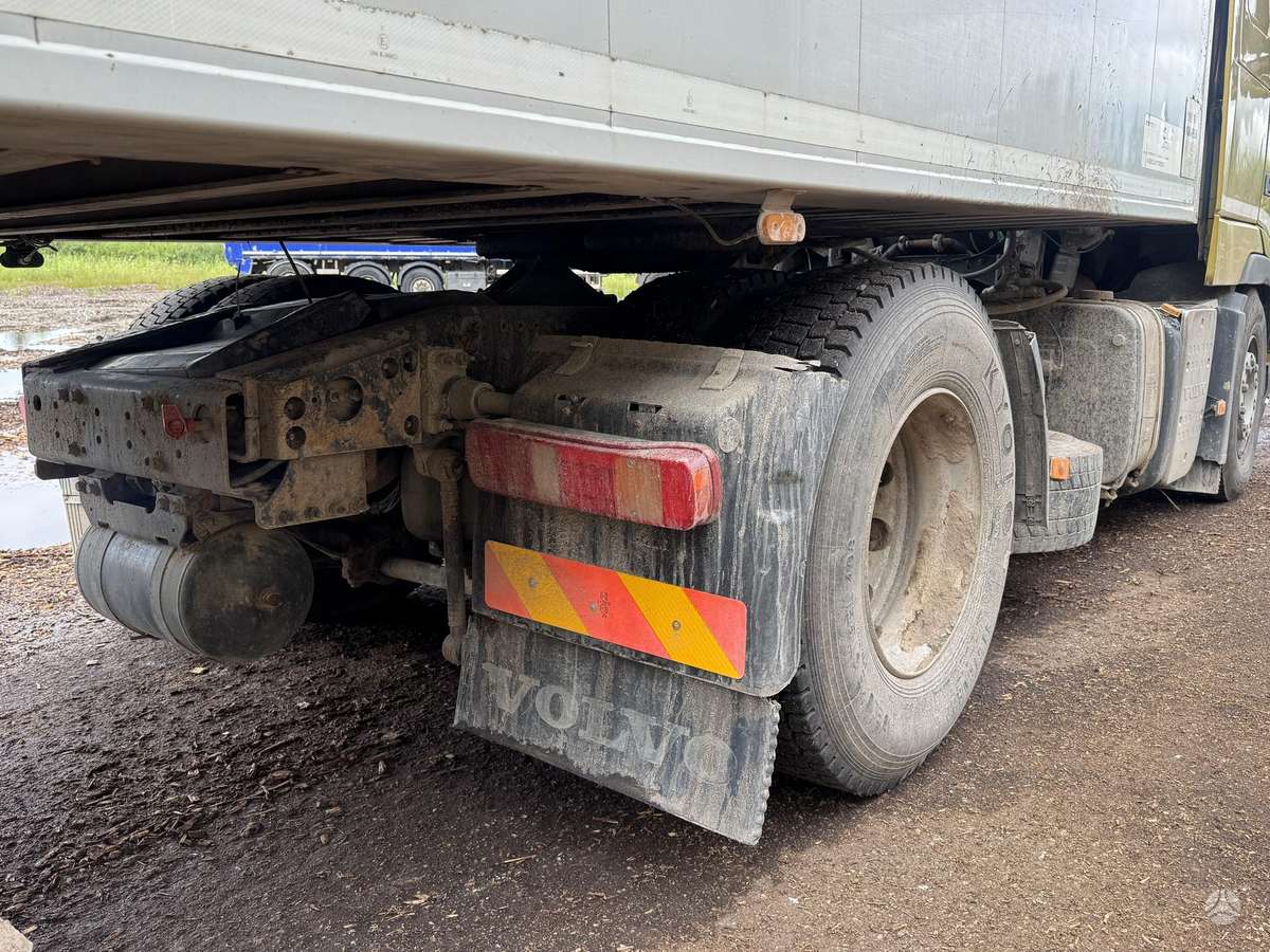 Volvo FH 440, double sleeper