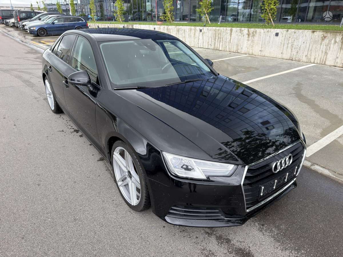 Audi A4, 2.0 l., Седан