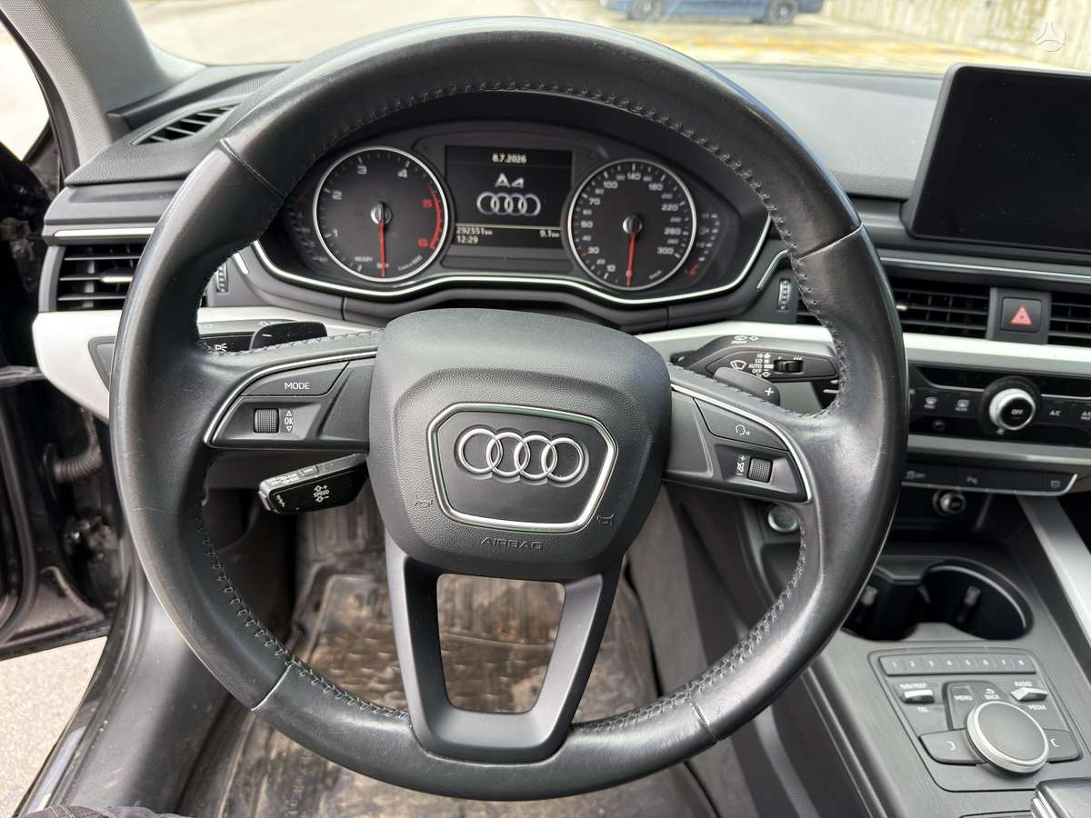 Audi A4, 2.0 l., Седан