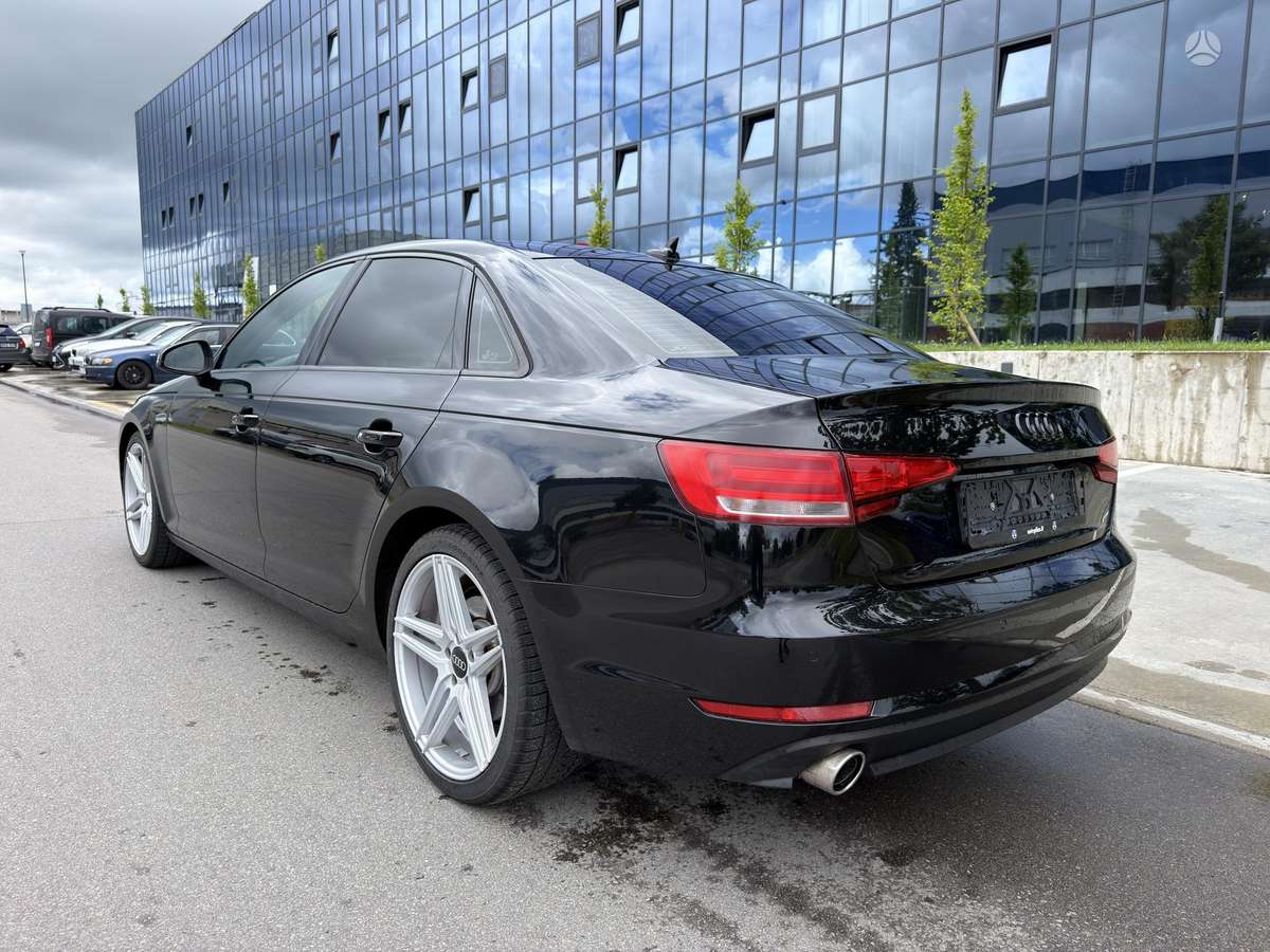 Audi A4, 2.0 l., Седан
