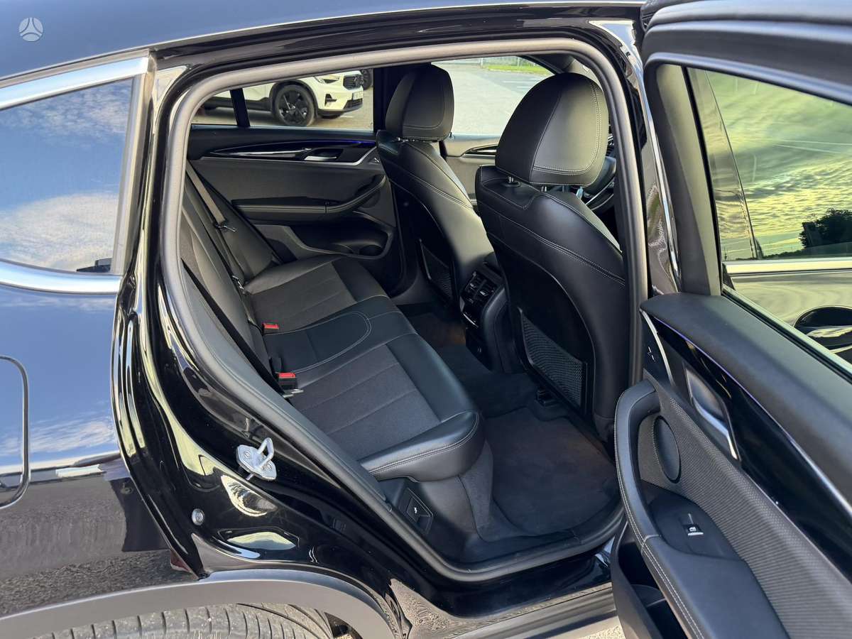 BMW X4, 2.0 l., Внедорожник / Кроссовер