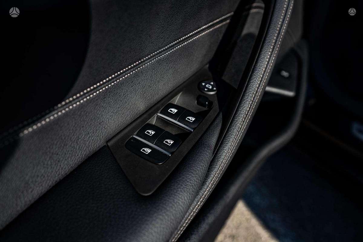 BMW 520, 2.0 l., Седан