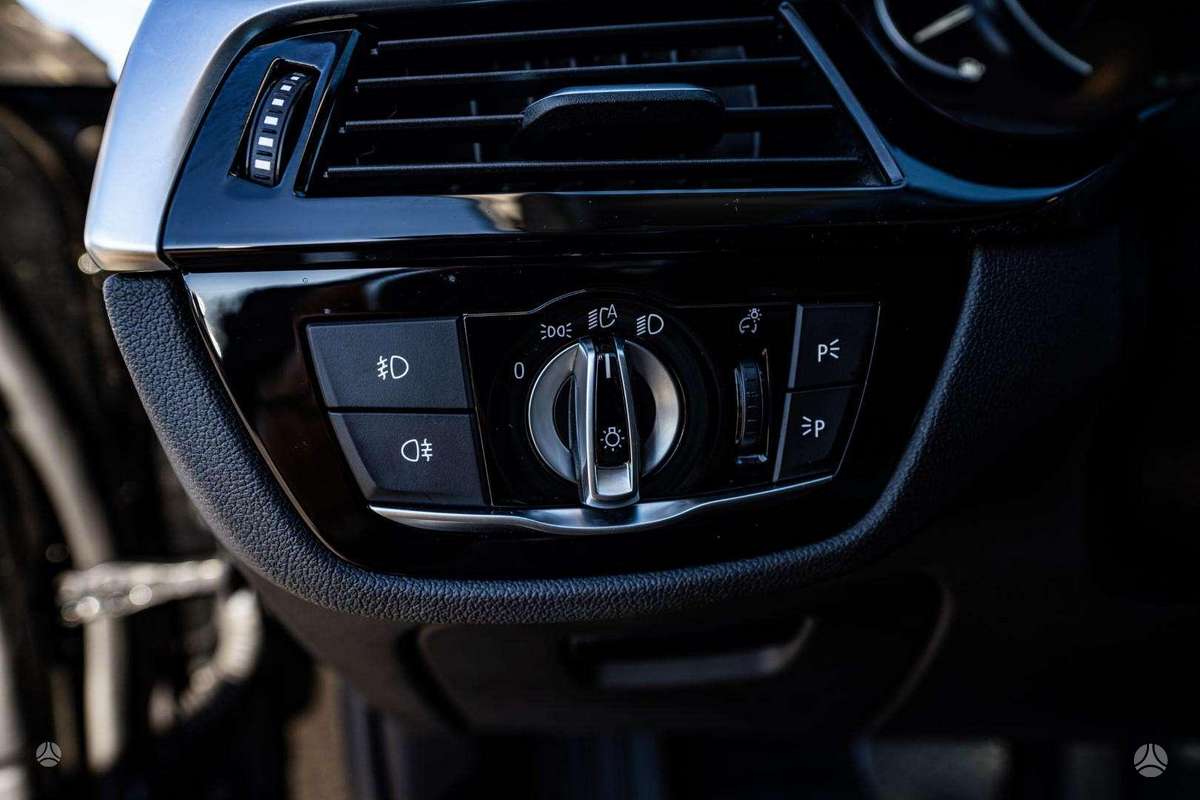 BMW 520, 2.0 l., Седан