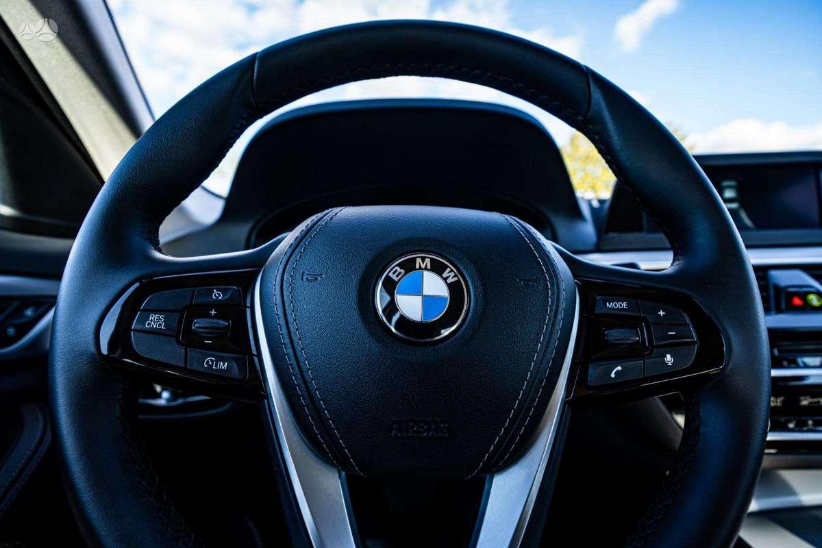 BMW 520, 2.0 l., Седан