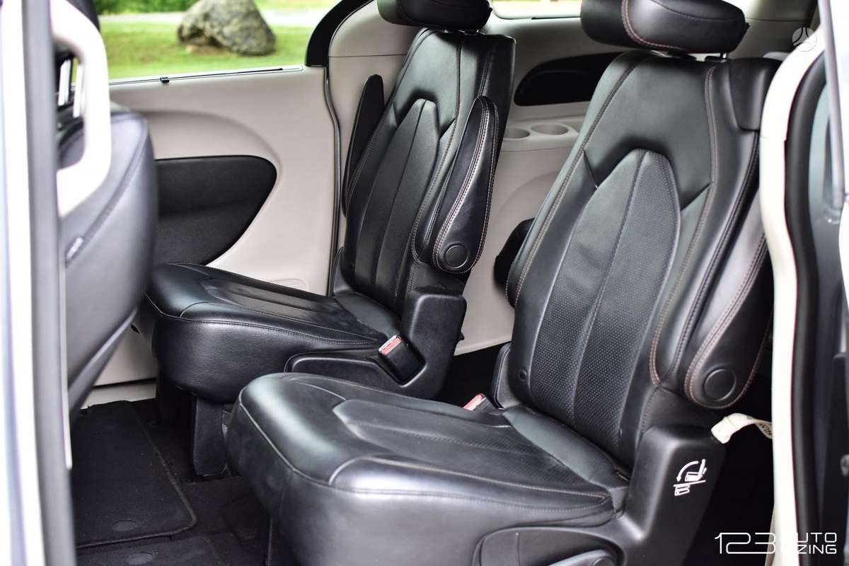 Chrysler Pacifica, 3.6 l., Минивэн
