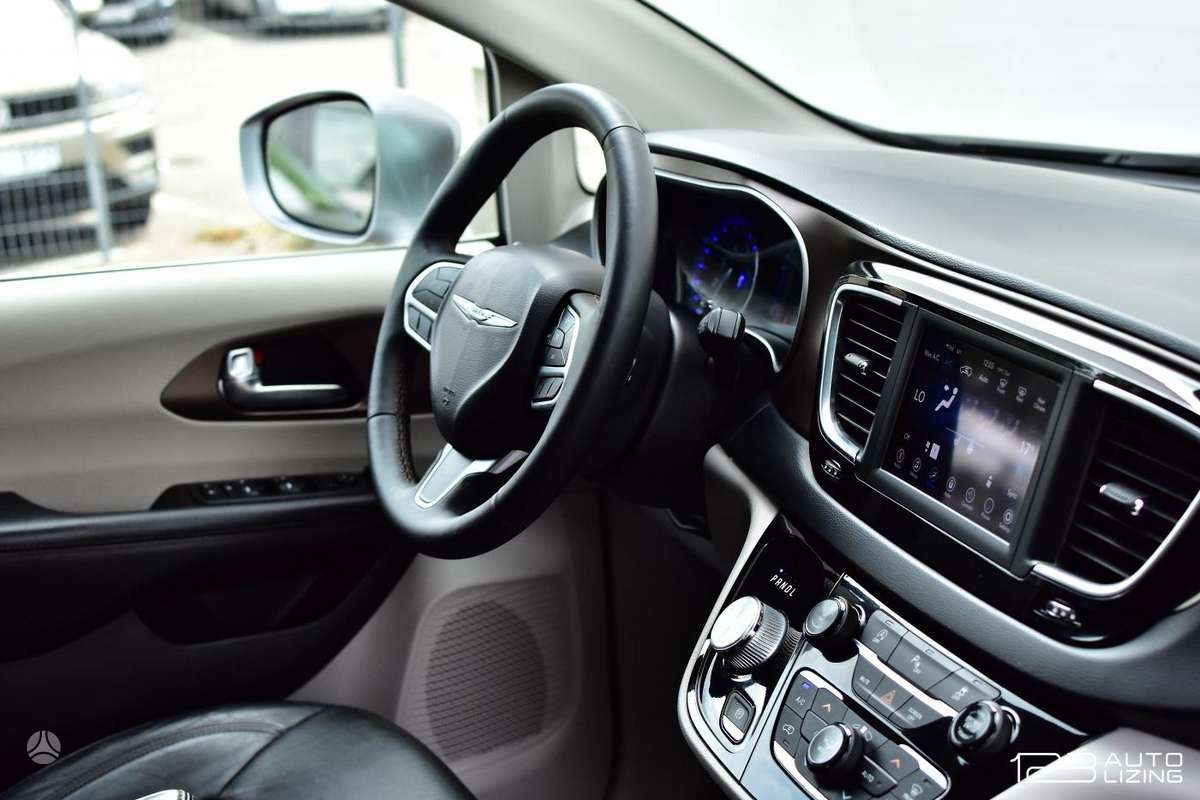 Chrysler Pacifica, 3.6 l., Минивэн
