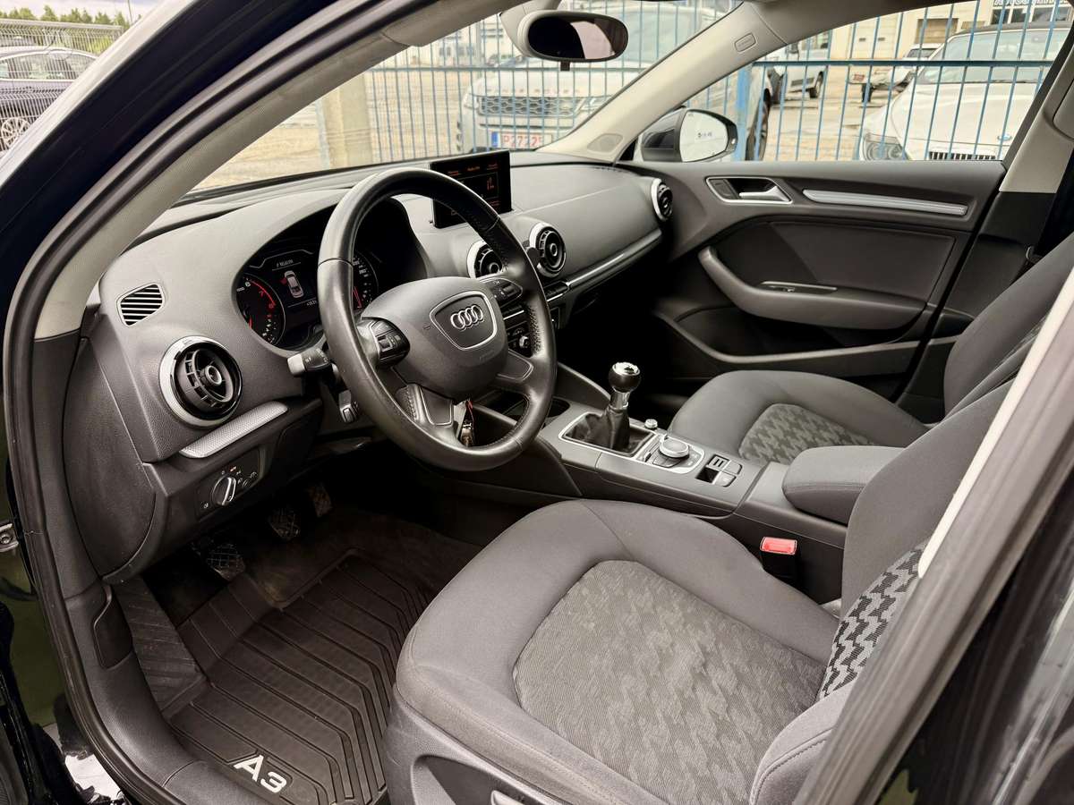 Audi A3, 1.4 l., Седан