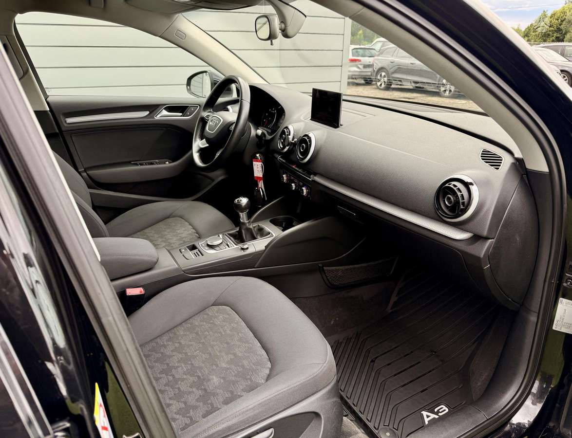 Audi A3, 1.4 l., Седан