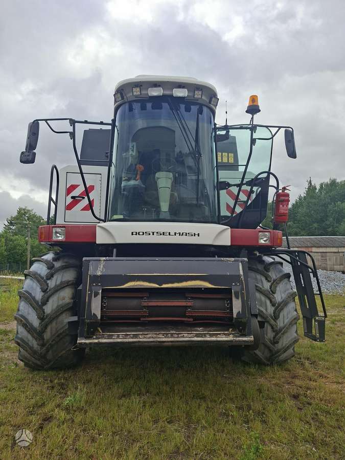 Rostselmash Acros 580, kombainai