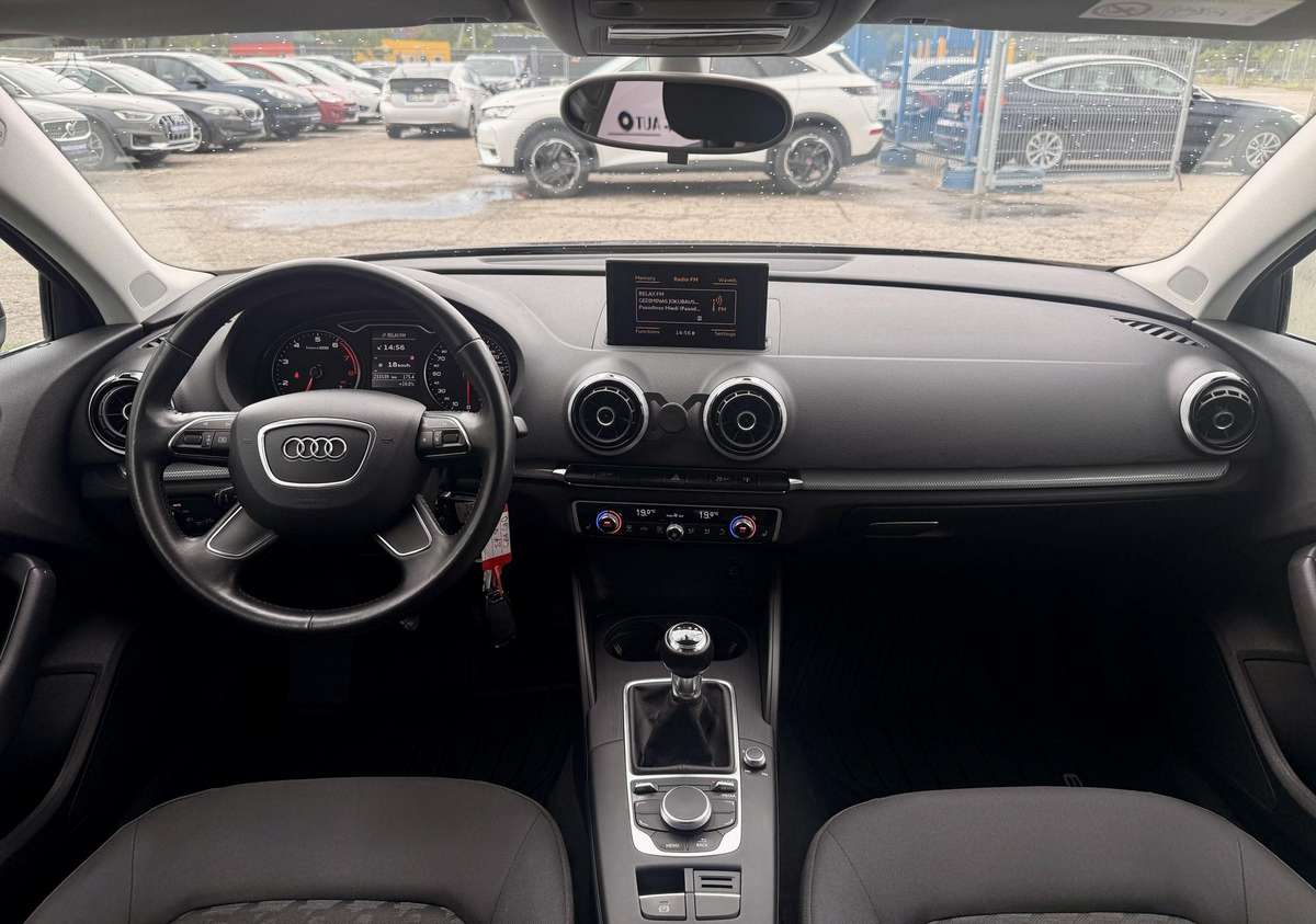 Audi A3, 1.4 l., Седан