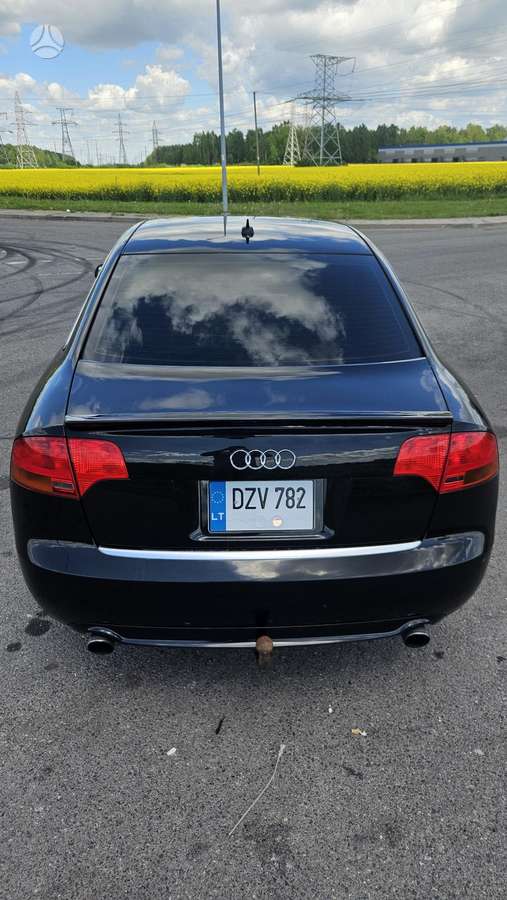 Audi A4, 2.0 l., Седан