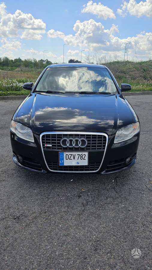Audi A4, 2.0 l., Седан