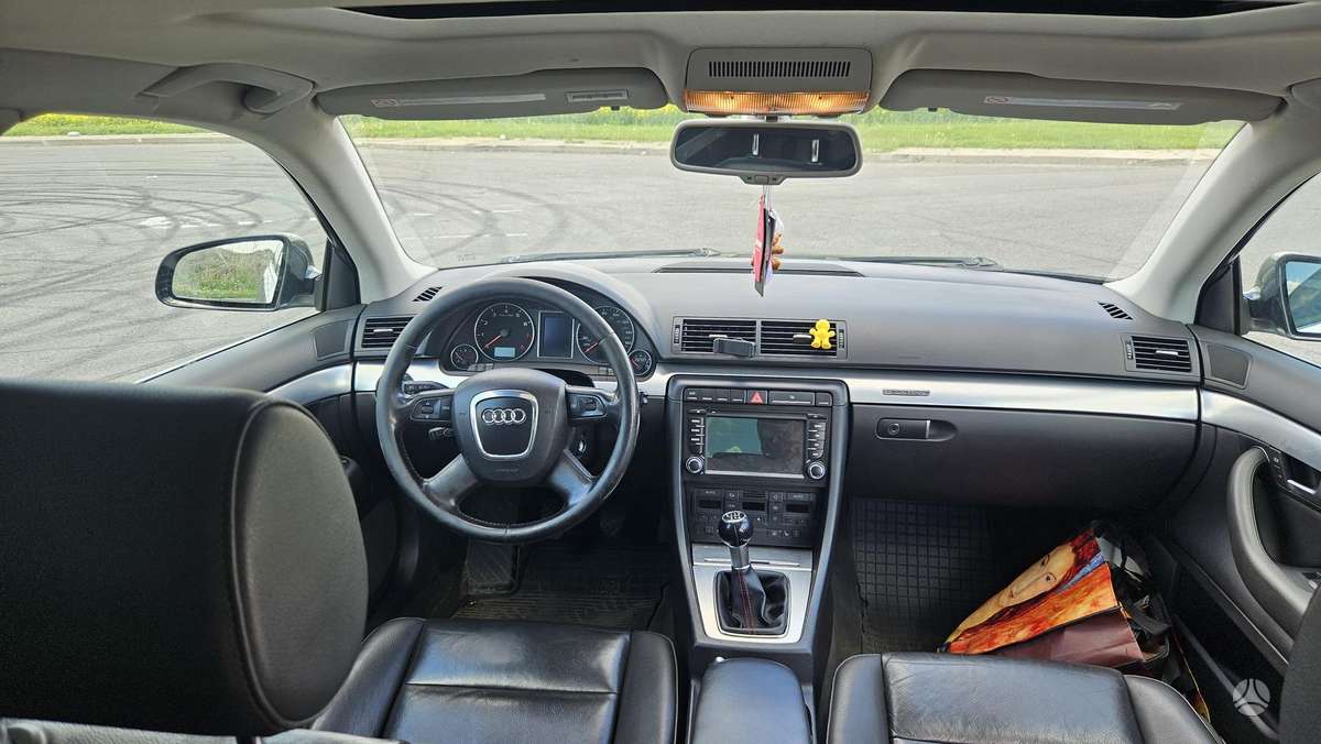 Audi A4, 2.0 l., Седан