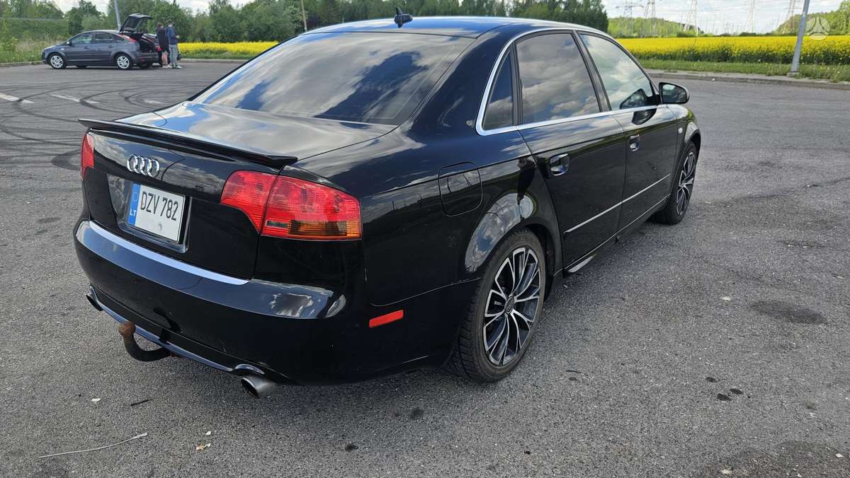 Audi A4, 2.0 l., Седан