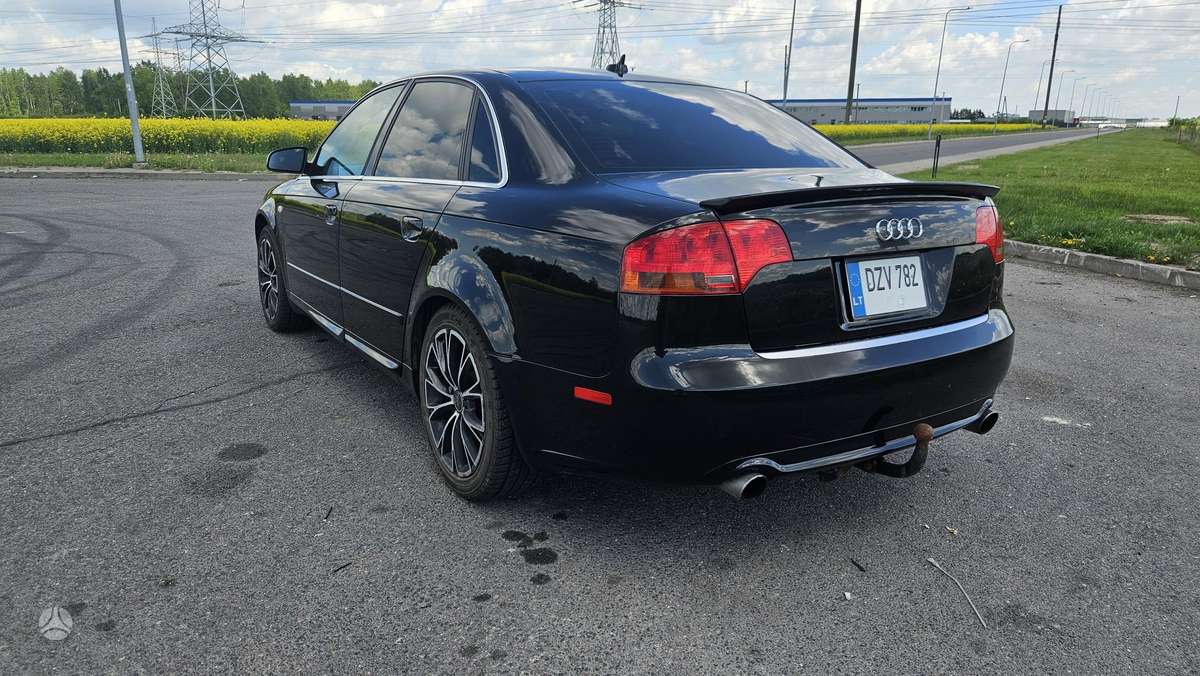 Audi A4, 2.0 l., Седан