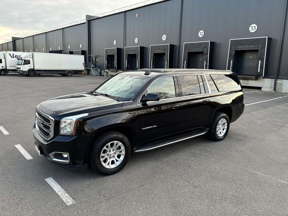 GMC Yukon, 5.3 l., off-road / crossover