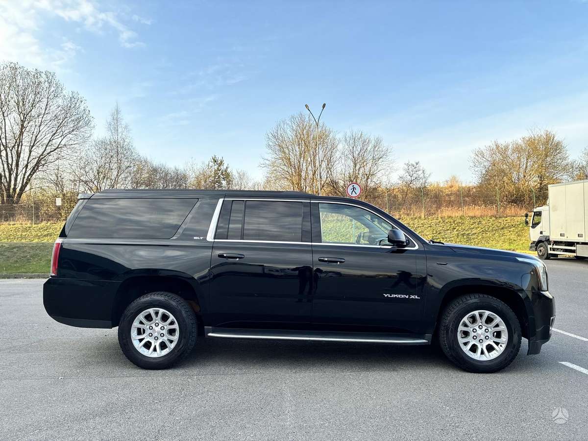 GMC Yukon, 5.3 l., off-road / crossover