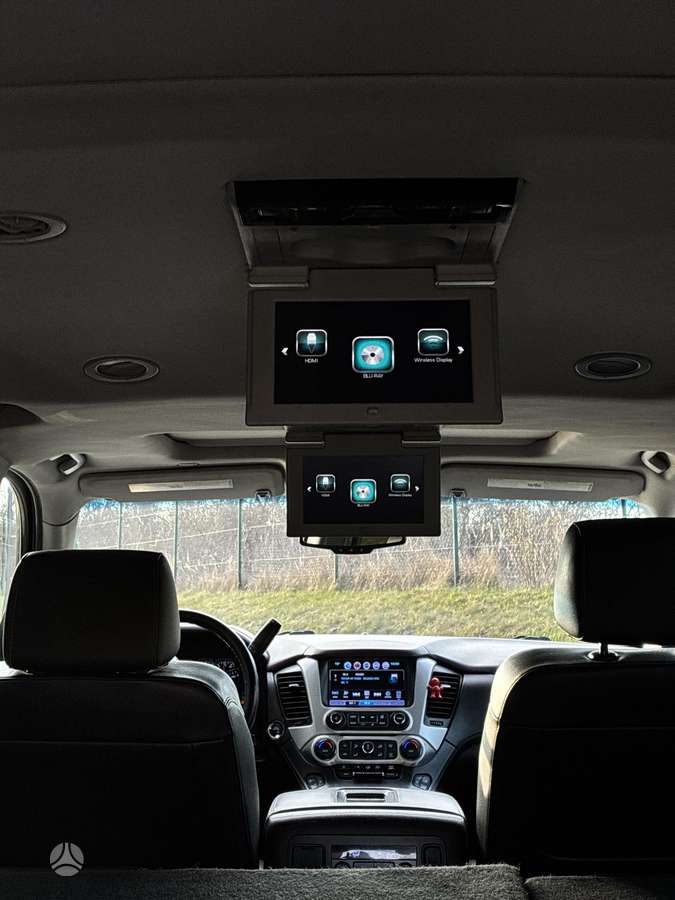 GMC Yukon, 5.3 l., off-road / crossover