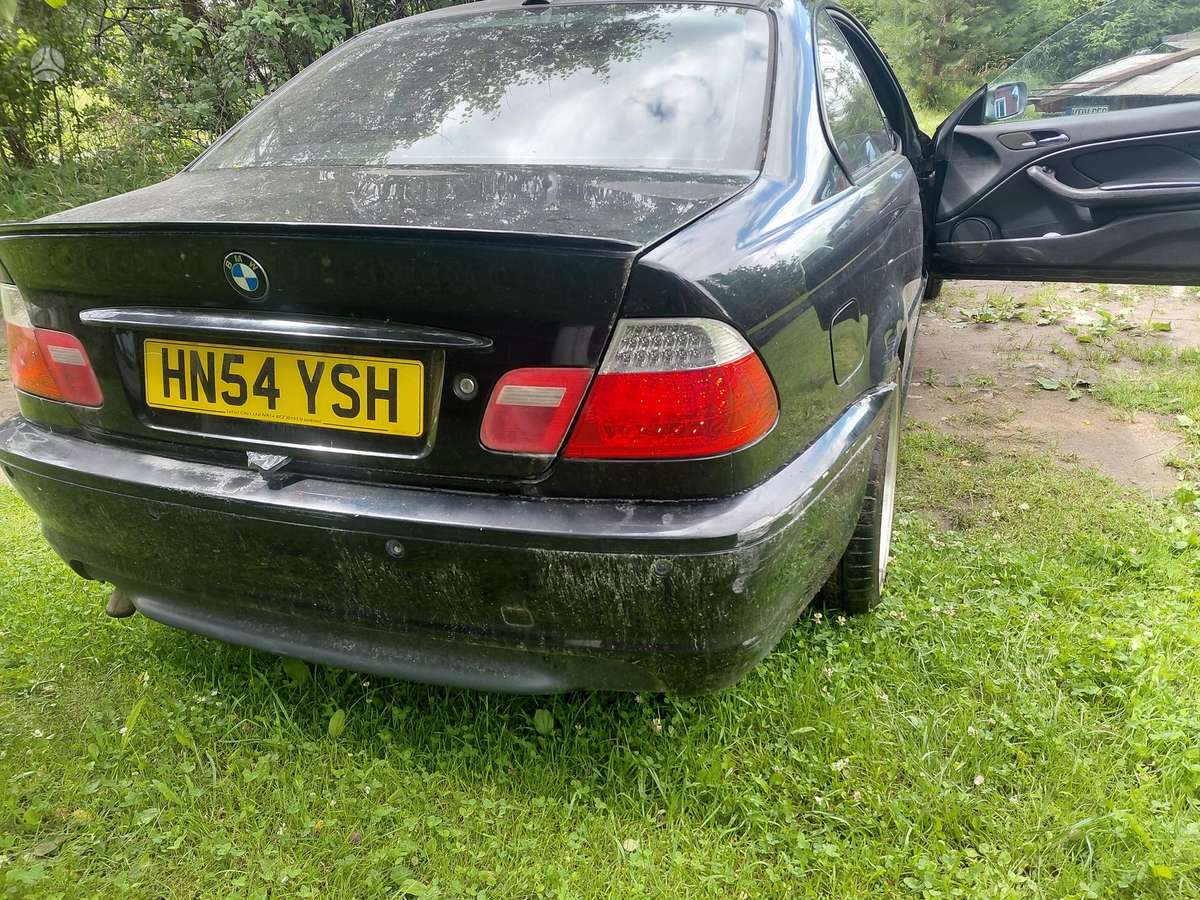 BMW 320, Uuu, Vaziuoja