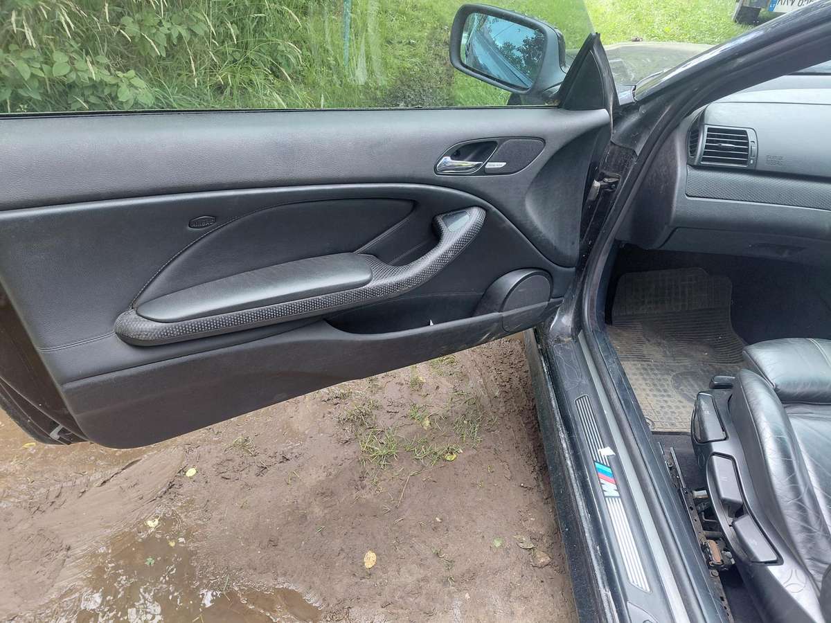 BMW 320, Uuu, Vaziuoja