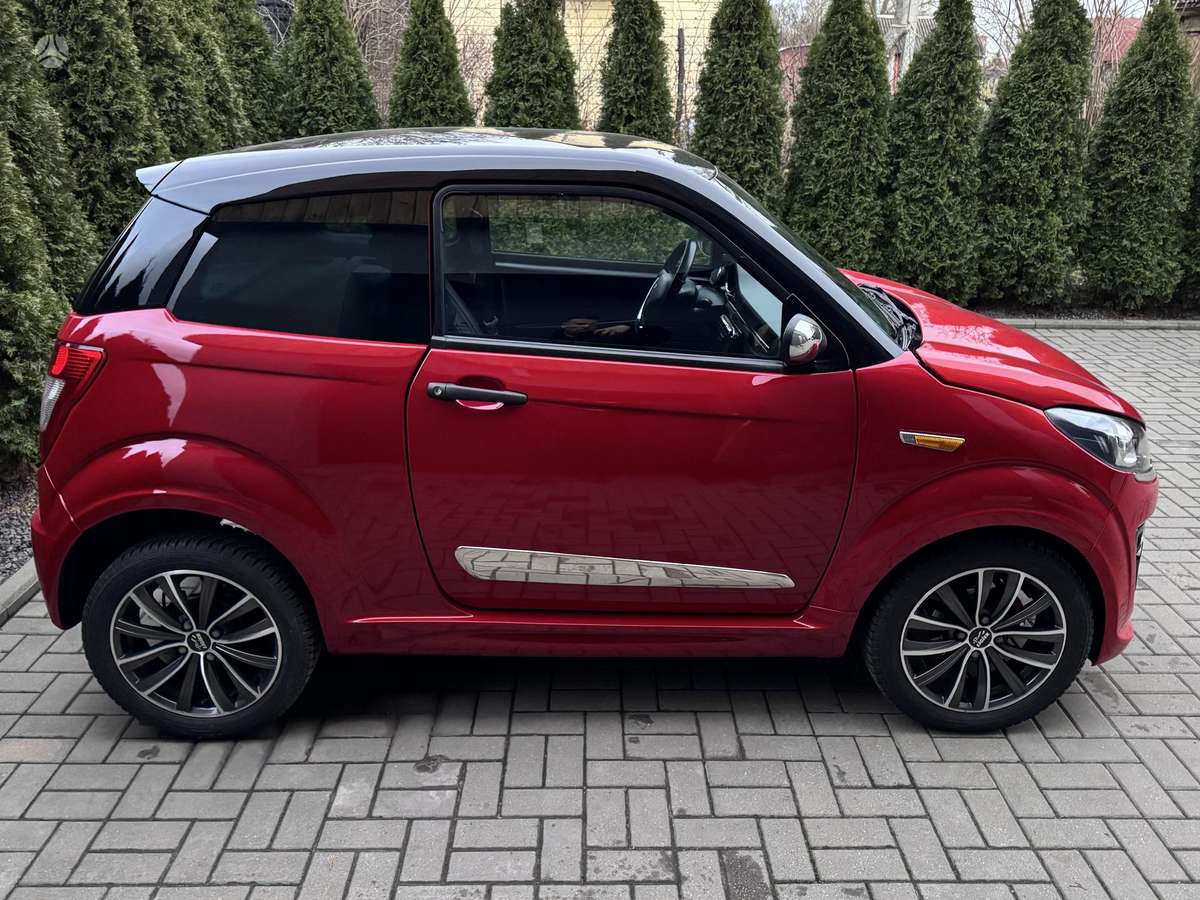 Ligier JS50, 0.5 l., hatchback