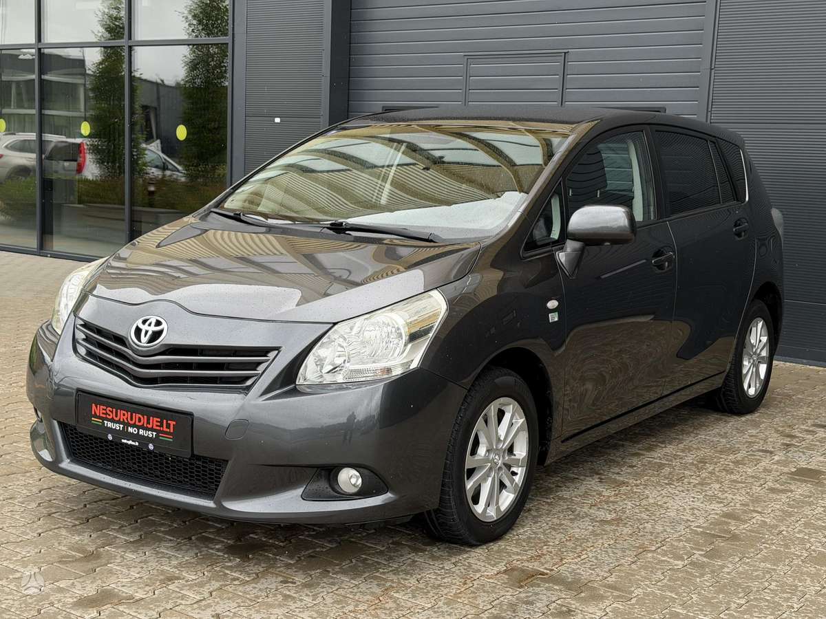 Toyota Verso - 2