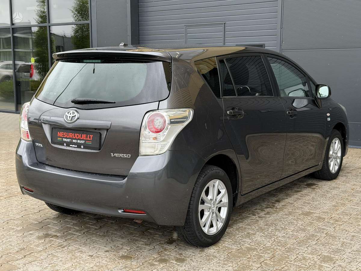 Toyota Verso - 4