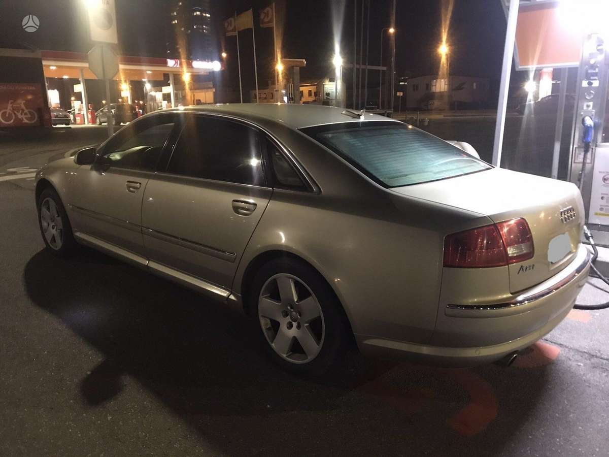 Audi A8, 4.2 l., Лимузин