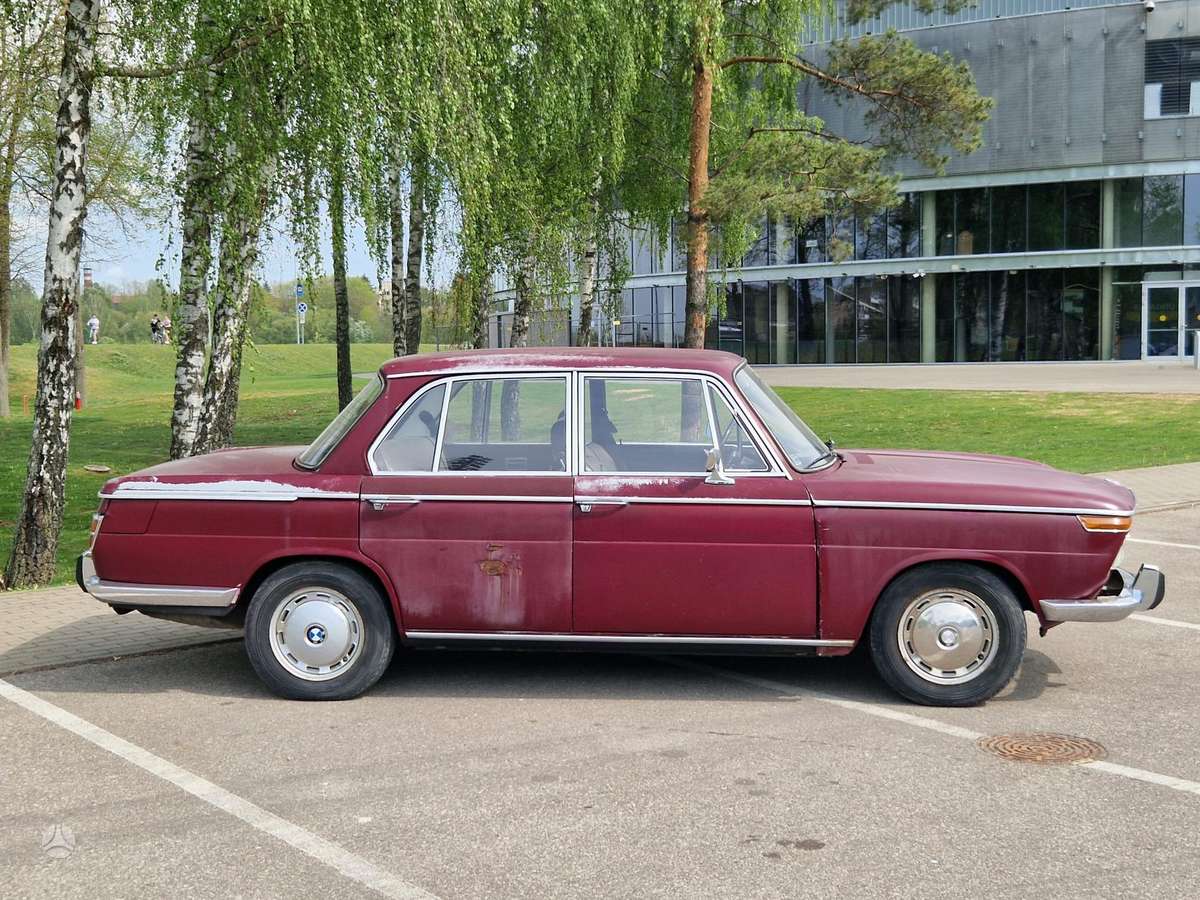 BMW 2000, 2.0 l., Седан