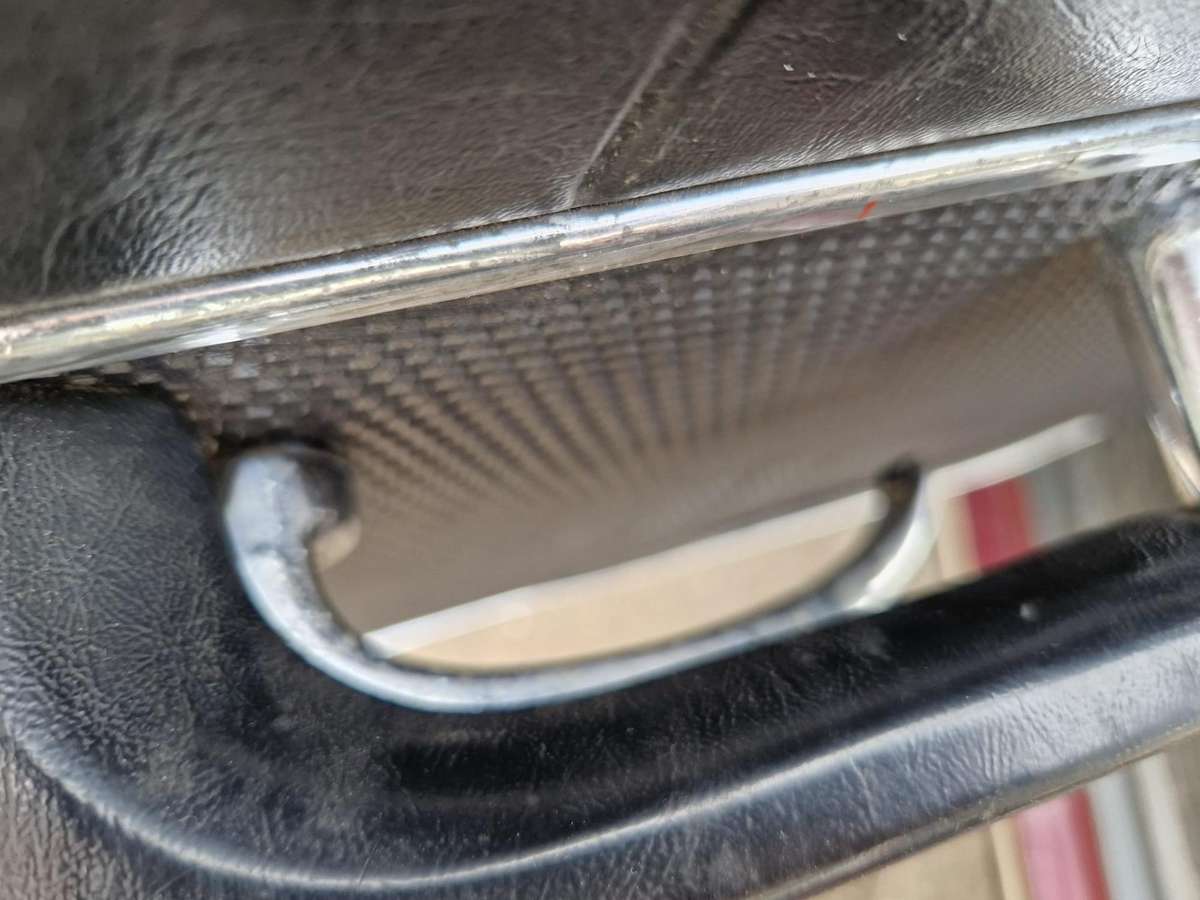 BMW 2000, 2.0 l., Седан