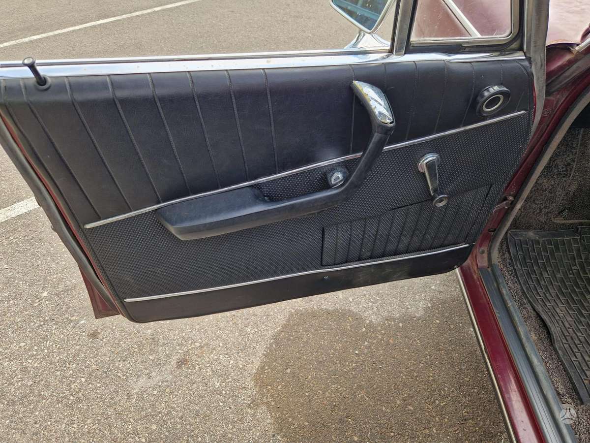 BMW 2000, 2.0 l., Седан