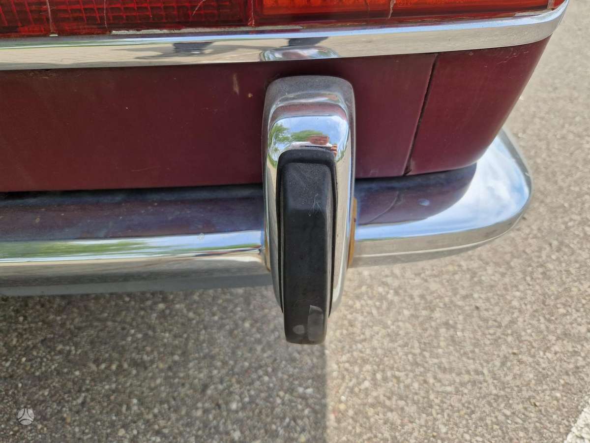 BMW 2000, 2.0 l., Седан