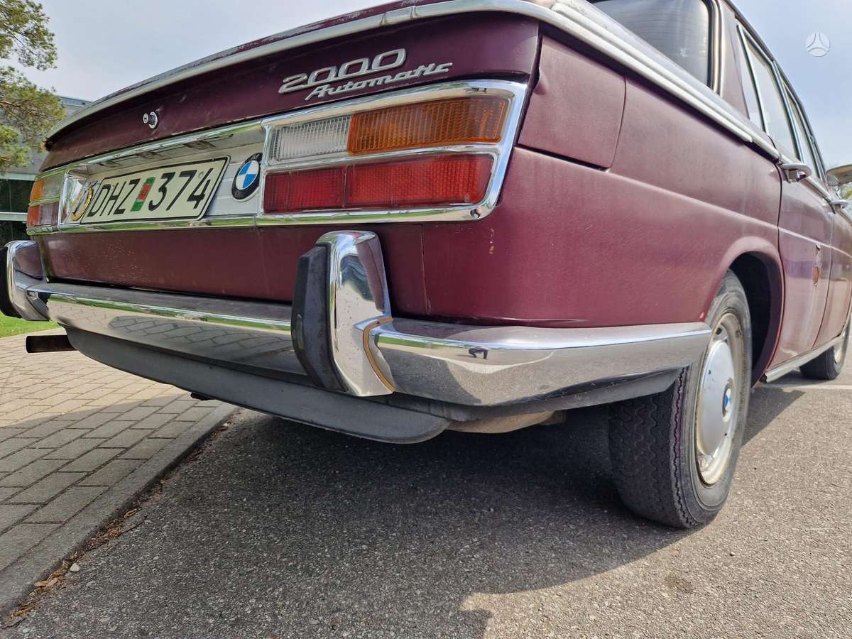 BMW 2000, 2.0 l., Седан