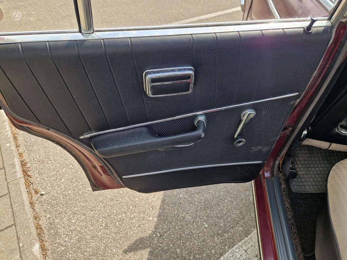 BMW 2000, 2.0 l., Седан