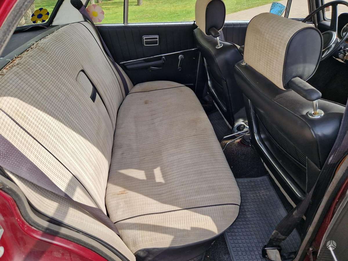 BMW 2000, 2.0 l., Седан