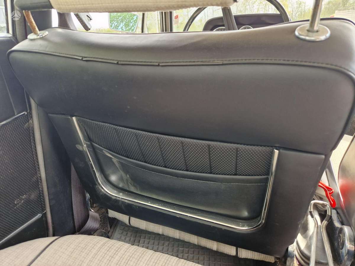 BMW 2000, 2.0 l., Седан