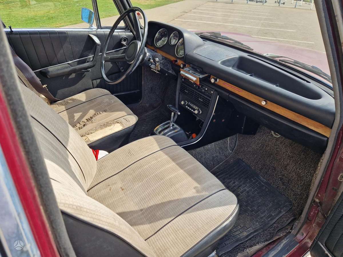 BMW 2000, 2.0 l., Седан