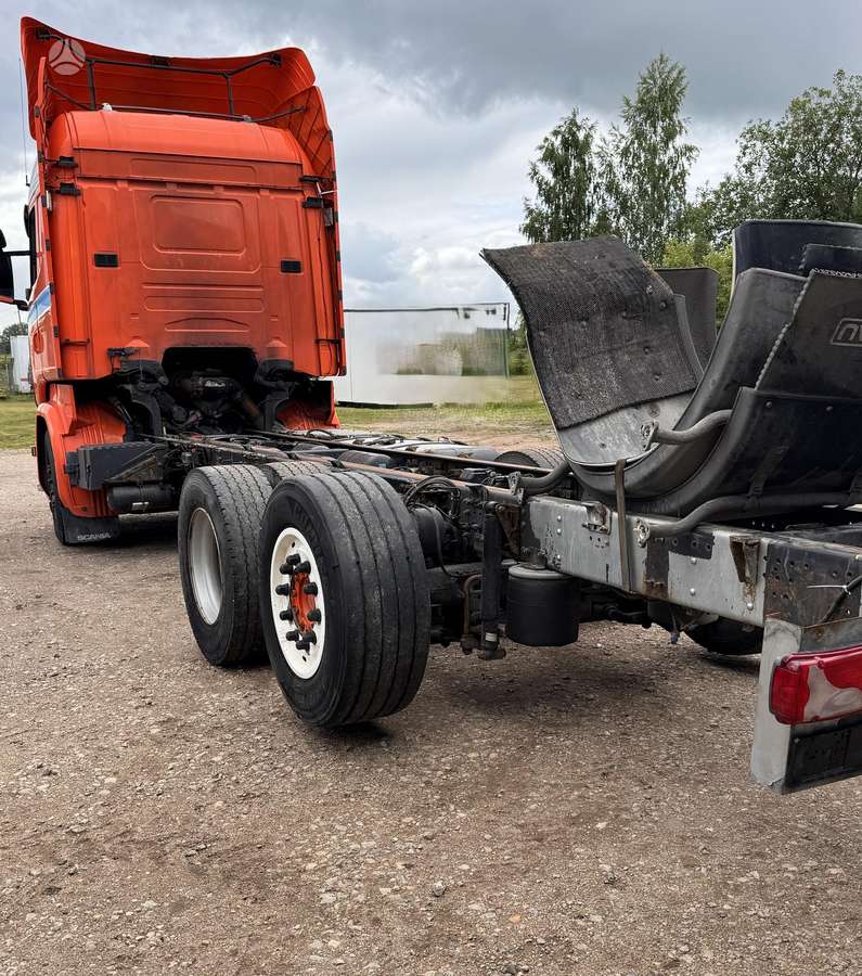 Scania R520 , V8, cab-chassis trucks