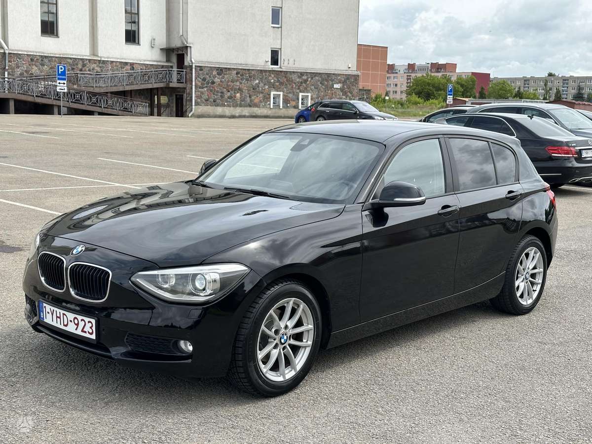 BMW 120, 2.0 l., hatchback