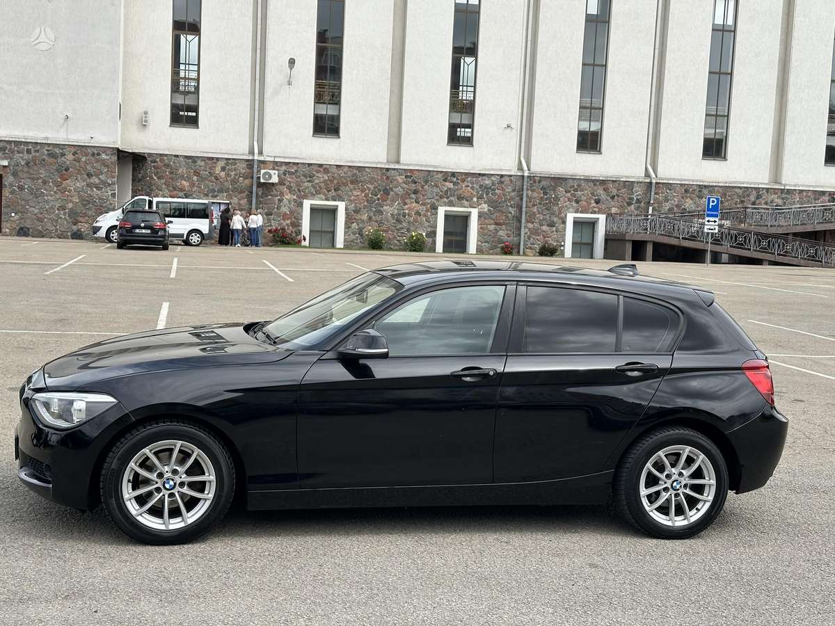 BMW 120, 2.0 l., hatchback