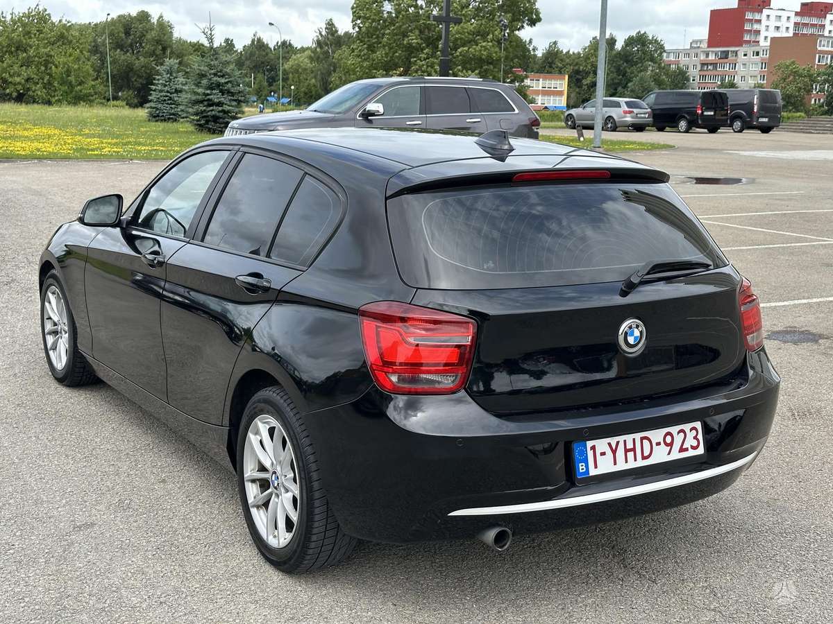 BMW 120, 2.0 l., hatchback